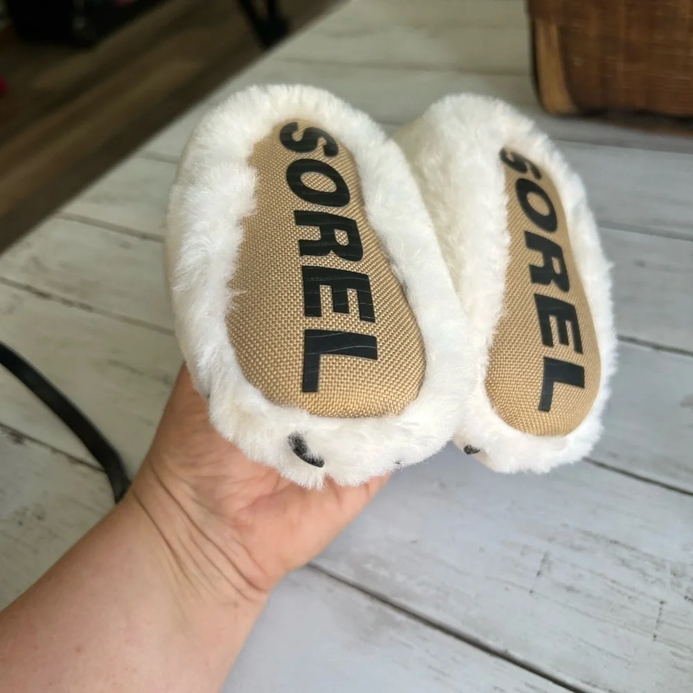 Sorel Infant Bear Paw Slippers White Size 3 (6-12 Months)